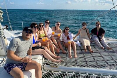 Cancun’s Best: Catamaran to Isla Mujeres, Snorkeling & Drinks!