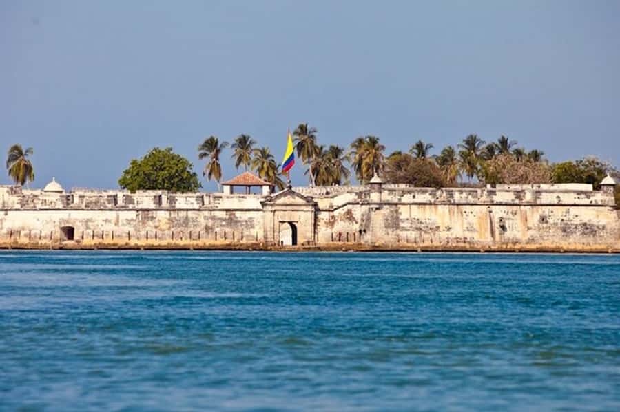 Cartagena: 5 Islands Premium Tour with Lunch and Snorkeling - Tierra Bomba and Cartagena’s old defenses