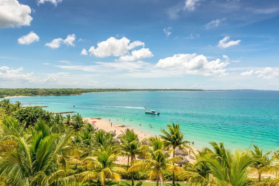 Cartagena: Snorkel, Mangroves and Playa Blanca Tour - Playa Blanca gives you about 90 minutes to slow down