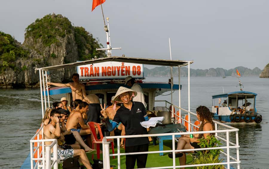 Cat Ba: Lan Ha & Ha Long Bay Kayak & Snorkel Boat Tour - Who Should Book This Tour