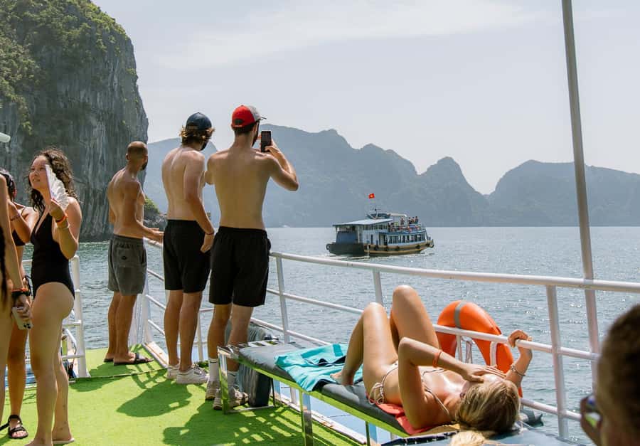 Cat Ba: Lan Ha & Ha Long Bay Kayak & Snorkel Boat Tour - Lunch on the Boat, With Time to Slow Down