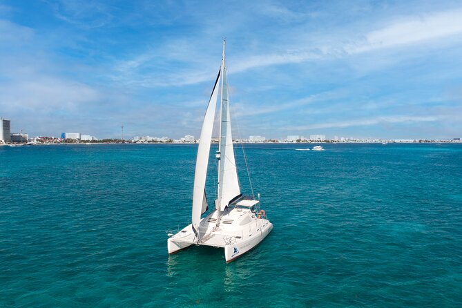 Catamaran Snorkeling with Openbar & Lunch Cancun to Isla Mujeres - One hour on Isla Mujeres