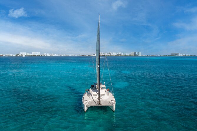 Catamaran Snorkeling with Openbar & Lunch Cancun to Isla Mujeres - The return sail to Cancun