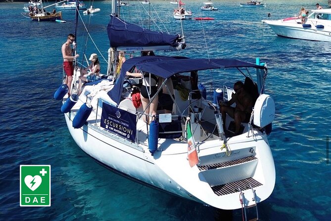 Catamaran tour stops bathing and snorkeling toast with prosecco - Weather is the key factor