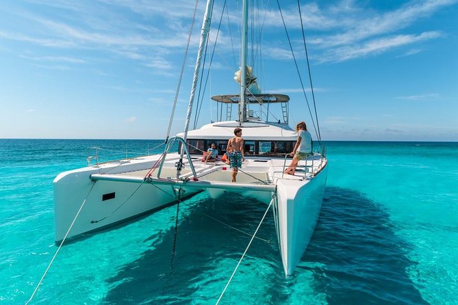 Catamaran Tour to Isla Mujeres, Open bar, Lunch, Snorkeling, Beach Club Included - Sailing from Marina Las Perlas