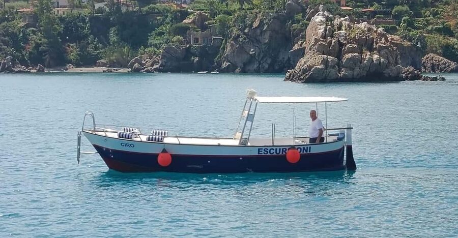 Cefalù: boat ride with swimming and aperitif and snorkeling - Who will enjoy this most?