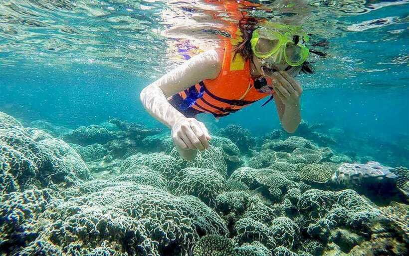 Cham Island Tour: Snorkeling & Spa from Da Nang/Hoi An - Bai Ong lunch, shower, and beach time