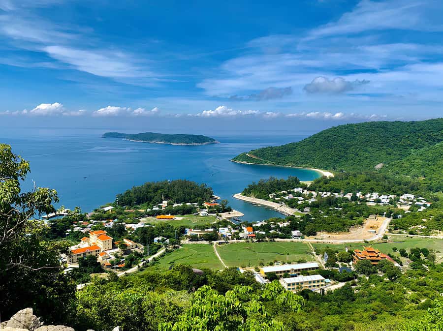 Cham Island Tour: Snorkeling & Spa from Da Nang/Hoi An - The motorboat ride to Bai Lang Pier
