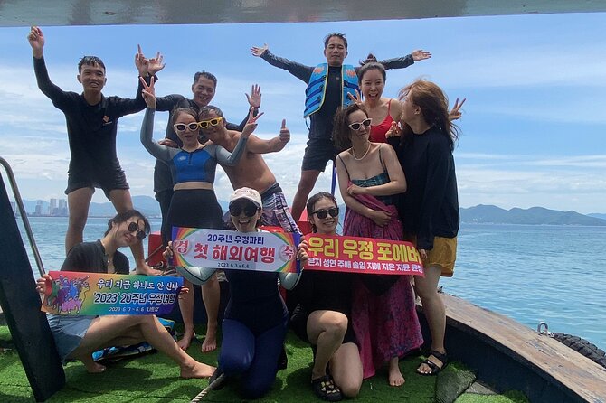 Coral Reef Snorkeling and Floating Bar Party from Nha Trang - Con Sẻ Tre provides the long lunch stop