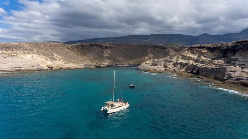 Costa Adeje: Catamaran Tour, Snorkelling, Snacks & Drinks - Food, drinks, and the onboard mood
