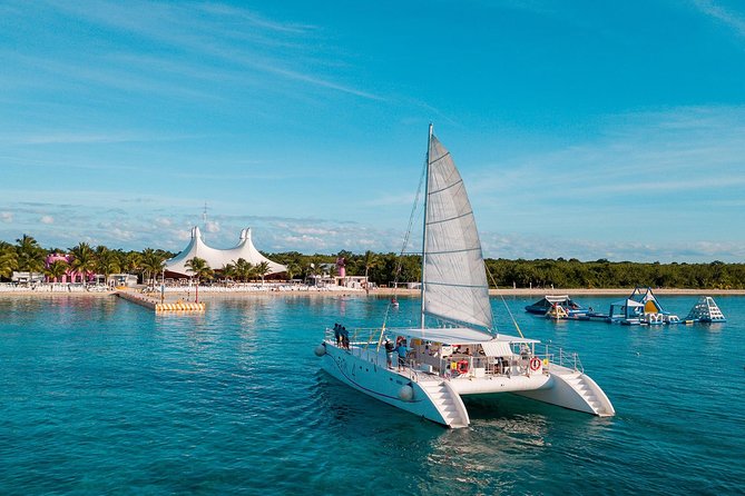 Cozumel Catamaran Snorkeling Tour & Lunch (Hotel Pick Up) - Who should book this Cozumel day trip?