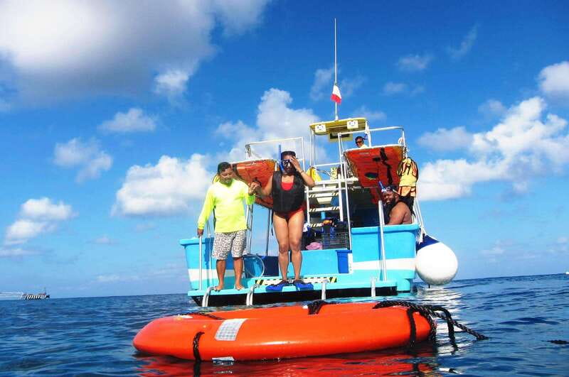 Cozumel: VIP Glass Bottom Boat & Snorkeling 3 Reefs Tour - Group size, photos, and comfort
