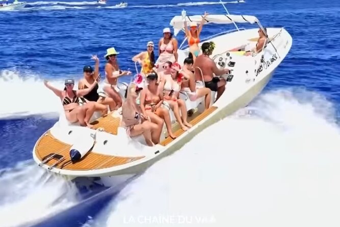 Crazyseahorseborabora Comfortable boat , sensational snorkeling . - Coral gardens and an easier swim with the current