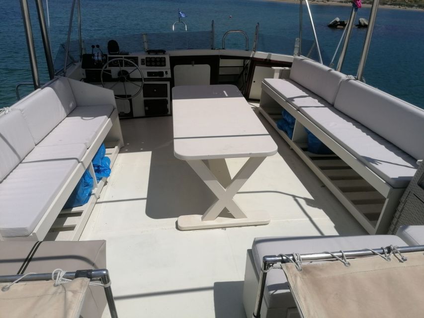 Crete: Snorkeling Boat Trip with Lunch and Transfer - Saint George Bay brings the best water time