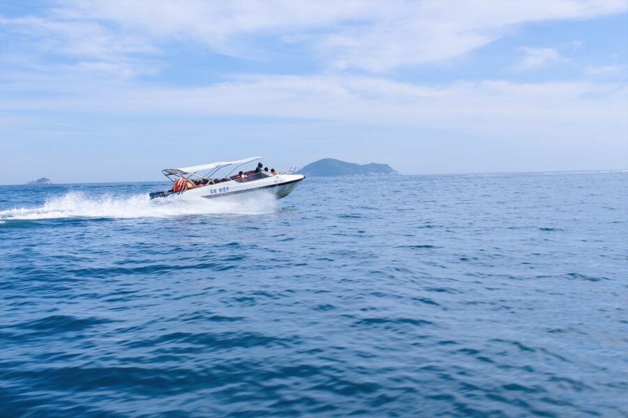 Da Nang/Hoi An: Cham Islands Snorkeling by High-Speed Boat - A local Vietnamese lunch on the island