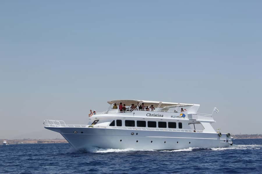 Dahab: luxury Snorkeling cruise with buffet lunch - What this Dahab cruise is really offering
