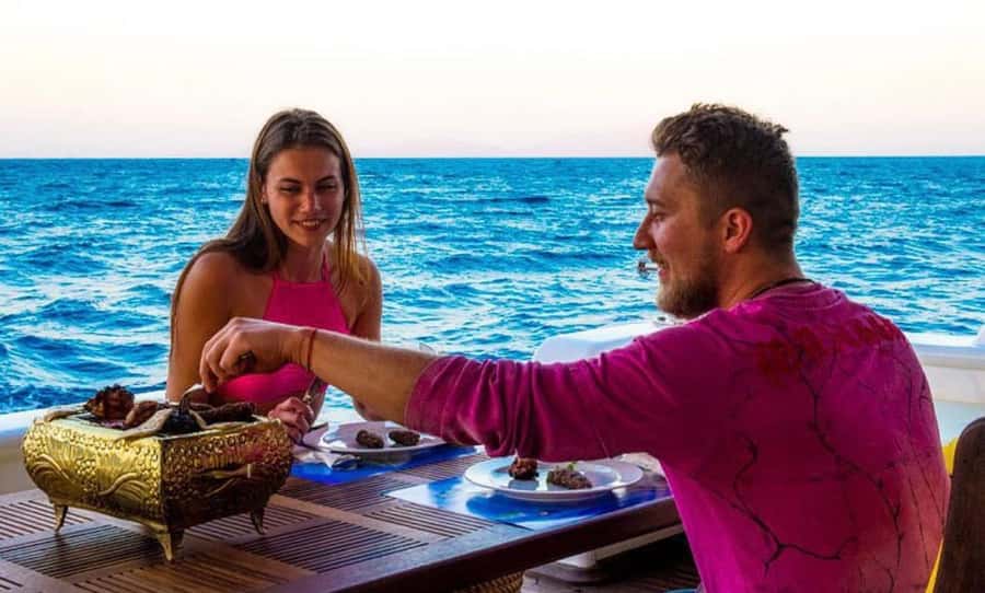 Dahab: luxury Snorkeling cruise with buffet lunch - The Red Sea views are worth the boat time