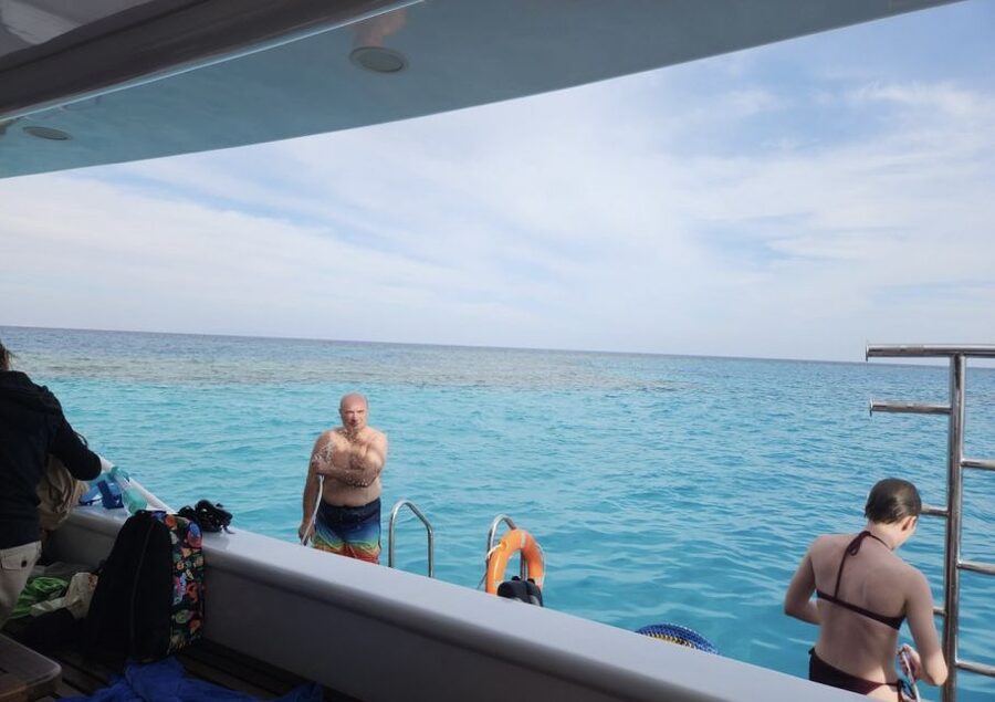 Dahab: luxury Snorkeling cruise with buffet lunch - Extra costs and what to pack