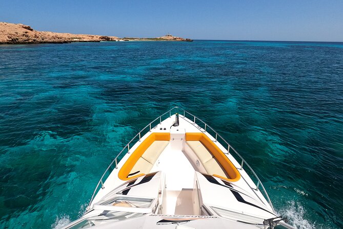 Daymaniyat Islands Snorkeling Sharing Trip - Island views, kayaking, and seasonal beach time