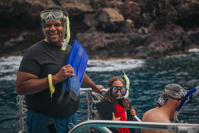 Deluxe Snorkel & Dolphin Watch Aboard a Luxury Catamaran from Kailua-Kona - Lunch, drinks, and the onboard cash bar