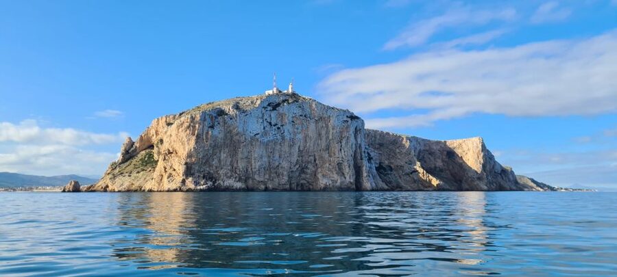 Denia: Cabo San Antonio Snorkeling Tour - Following the guide to Cabo San Antonio’s water