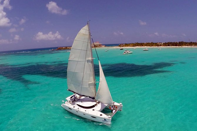 Discover Isla Mujeres tour with snorkel, buffet and open bar - Starting at Marina Las Perlas at 9:00 a.m.