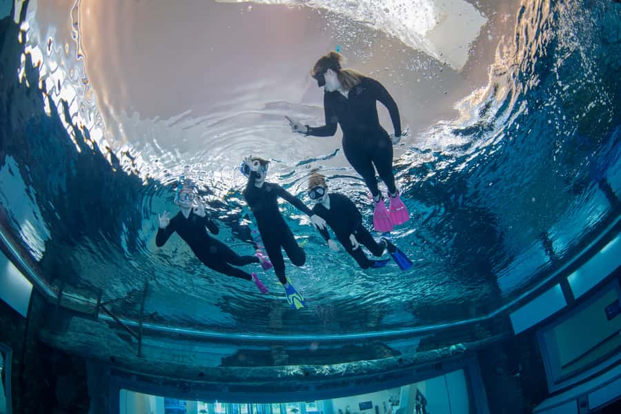 Dubai: Snorkeling at Deep Dive World's Deepest Pool - Getting Comfortable With the Mask and Snorkel