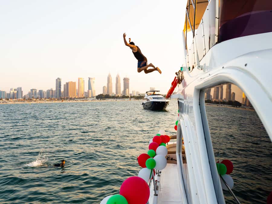 Dubai: Yacht Cruise with Swimming, Snorkeling and BBQ Lunch - Jet skis and other paid extras