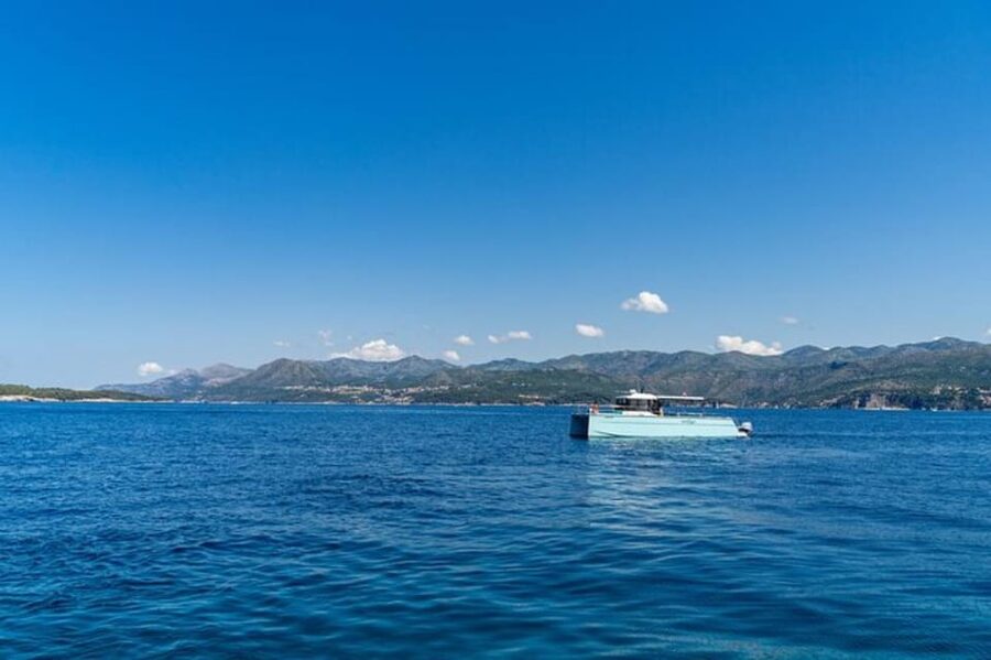 Dubrovnik: Blue Cave Catamaran Tour with Drinks and Snorkel - Why this four-hour boat trip works well