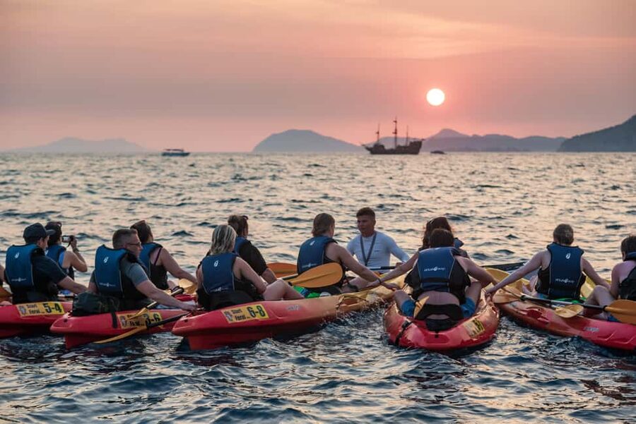 Dubrovnik: Sunset Kayaking and Snorkeling Tour - Wine, tired arms, and the value of the price