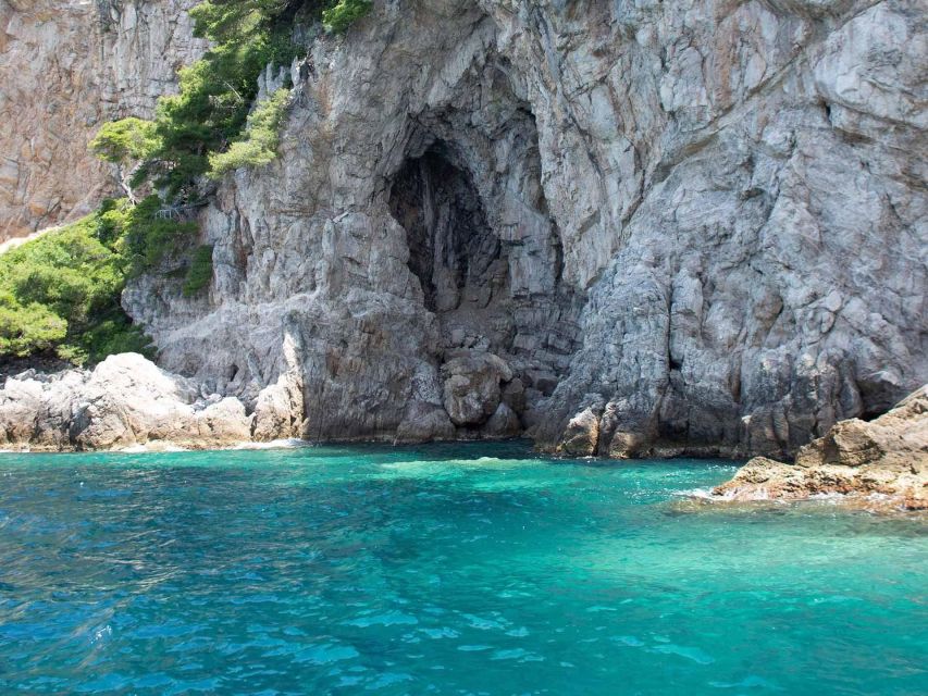 Elaphite Islands Cruise and Blue Cave Snorkeling Boat Tour - What kind of day this really is