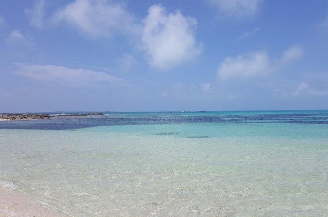 Exclusive Supreme Snorkeling Tour - Meeting the stingrays in shallow water