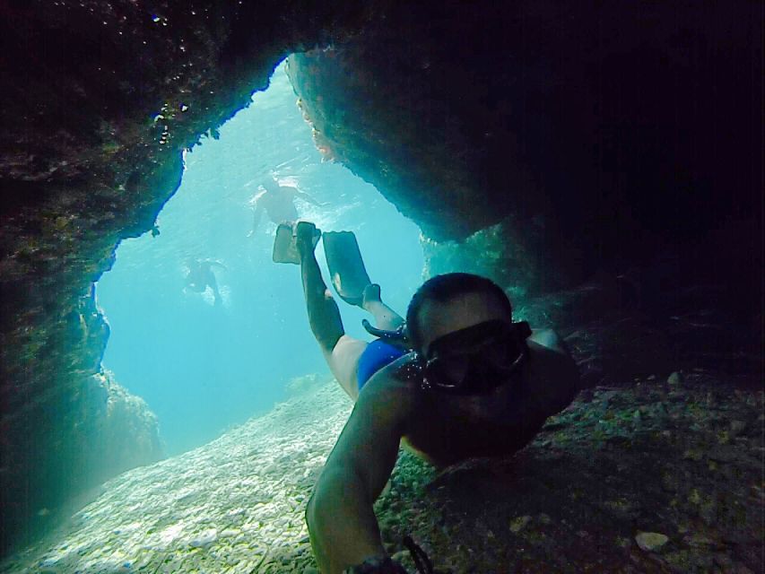 Favignana and Levanzo Island: Swim, Snorkeling and Lunch - Pane cunzato lunch on the boat