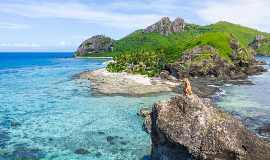 Fiji: Ultimate Encounters Snorkel with Sharks and Lunch - Five hours at Barefoot Kuata
