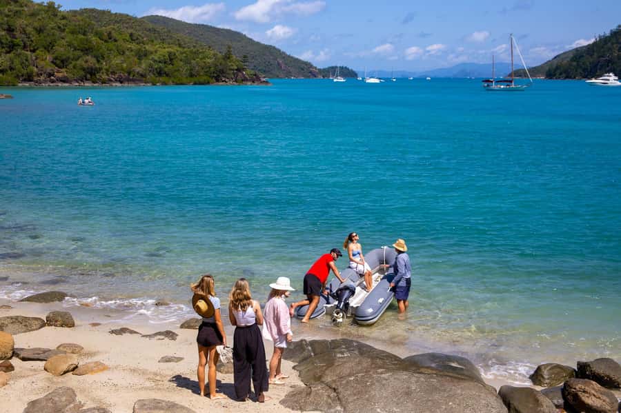 From Airlie Beach: Hook Island Cultural Tour, Sail & Snorkel - Lunch in the calm waters of Nara Inlet