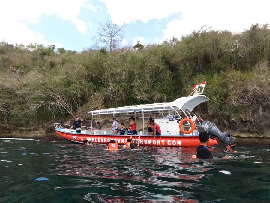 From Bali: Lembongan & Penida 2-Day Tour with Snorkeling - A final lunch and a quiet mangrove paddle