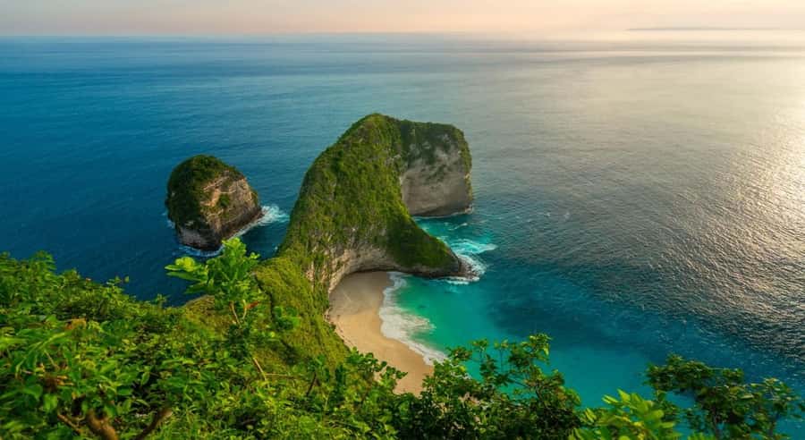 From Bali: Nusa Penida Private Snorkeling and Land Tour - Three snorkeling stops and the chance of manta rays