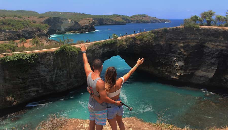 From Bali: Nusa Penida Private Snorkeling and Land Tour - Nusa Penida’s bumpy road to famous viewpoints
