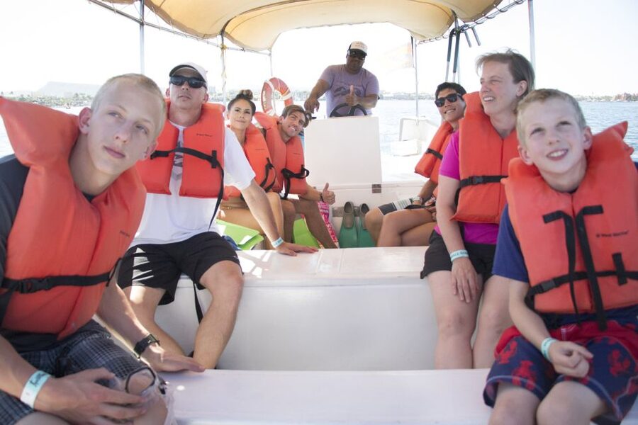 From Cabo: Snorkel with Whale Sharks in La Paz - The long return to Cabo