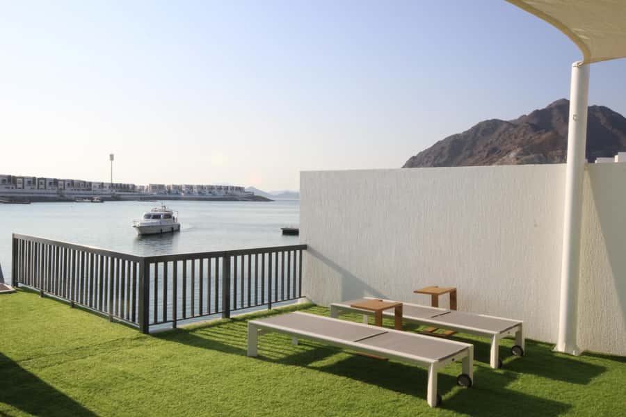 From Dubai: Fujairah Snorkeling with Turtles, Transfer & BBQ - Is $135 good value?