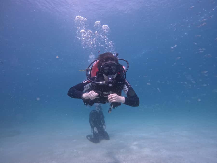 From Dubai: Try Scuba Diving, Snorkeling with BBQ & Transfer - Getting ready for your first scuba session