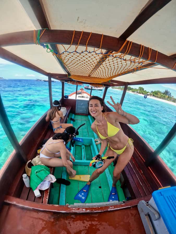 From Gili Air: Private or Small Group Snorkeling Boat Tour - Beach time, lunch, and the Gili Meno turtle sanctuary