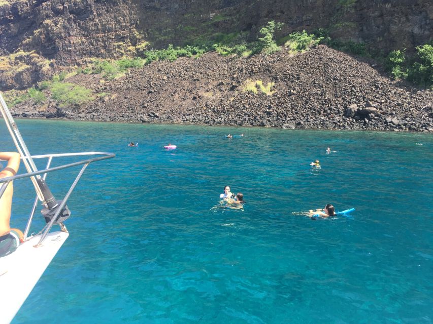 From Keauhou Bay: Snorkel Cruise to Captain Cook's Monument - What to bring for a comfortable swim