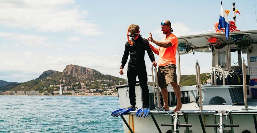From L’Estartit: Snorkeling Trip to the Medes Islands - The safety briefing makes this easier for beginners