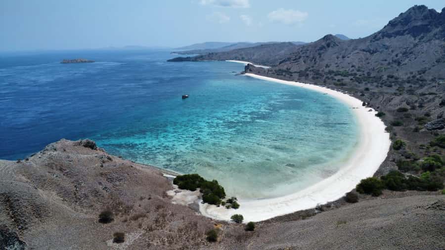 From Labuan Bajo Explore komodo island & Snorkeling - Manta Point and the realities of snorkeling