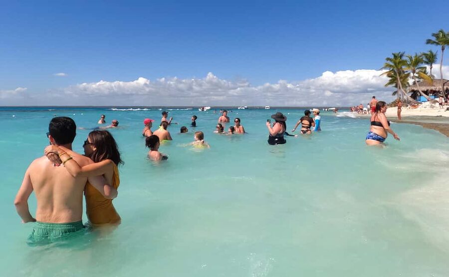 From Punta Cana or Bayahibe: Catalina Island with Snorkeling - One hour among Catalina’s coral gardens
