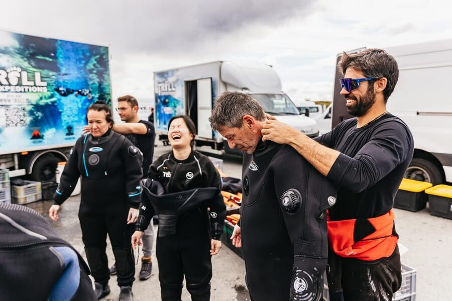 From Reykjavík: Golden Circle Tour and Silfra Snorkeling - Gullfoss Waterfall and the force of the river