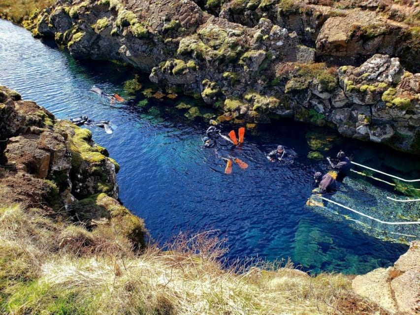 From Reykjavik: Silfra Snorkeling with Free Photos - The guide makes a big difference