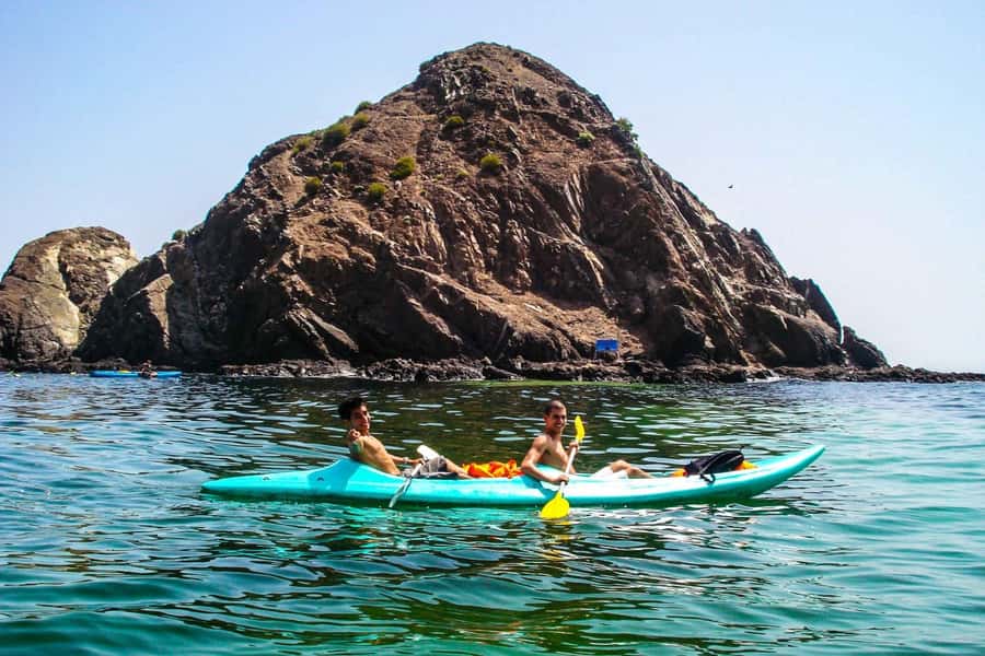 Fujairah: Snorkeling and Watersports at Snoopy Island - Why Sandy Beach Makes a Good Base