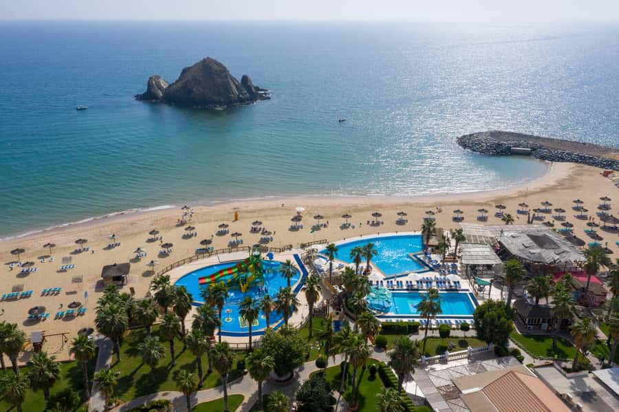 Fujairah: Snorkeling and Watersports at Snoopy Island - Snorkeling Around Snoopy Island